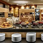 Golf- & Hof Maran Hotel 4*